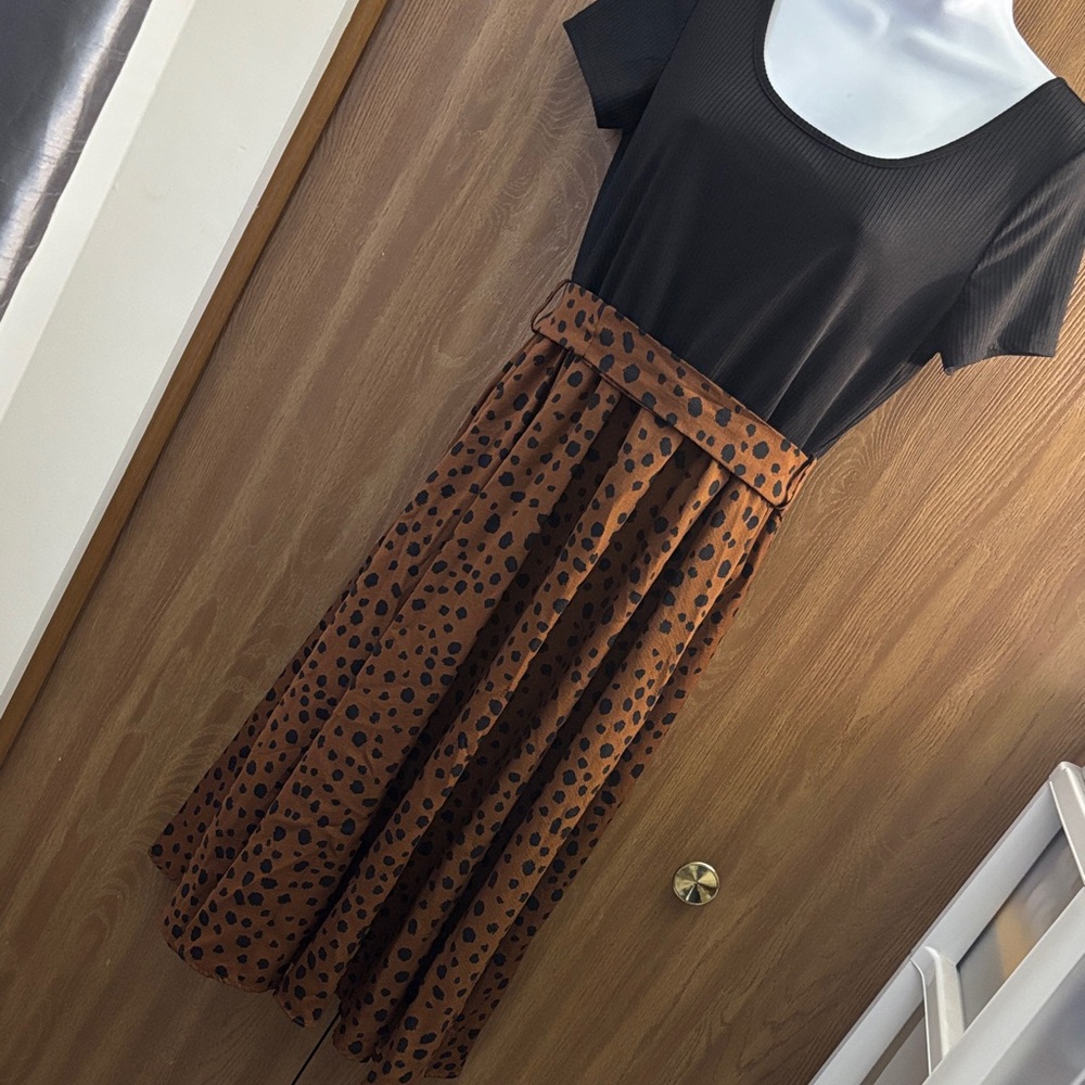 ❤️ SHEIN Black Ribbed Fabric